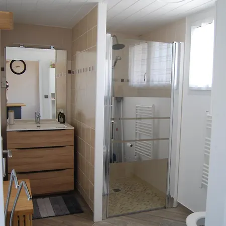 Lana 3 Etoiles Jardin * Montjean (Charente)