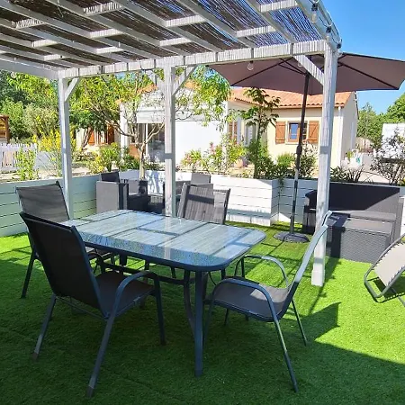 Lana 3 Etoiles Jardin Tatil Evi Montjean (Charente)