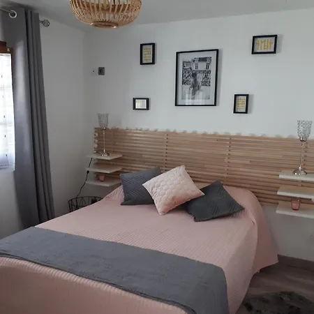 Lana 3 Etoiles Jardin * Montjean (Charente)