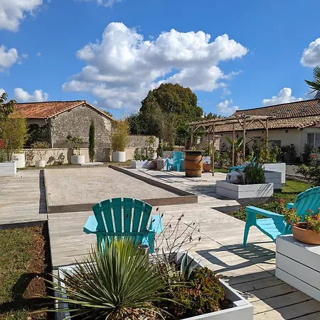 Lana 3 Etoiles Jardin Montjean (Charente)