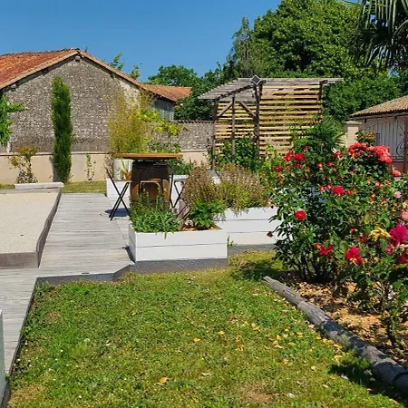 Prázdninový dům Lana 3 Etoiles Jardin Montjean (Charente)